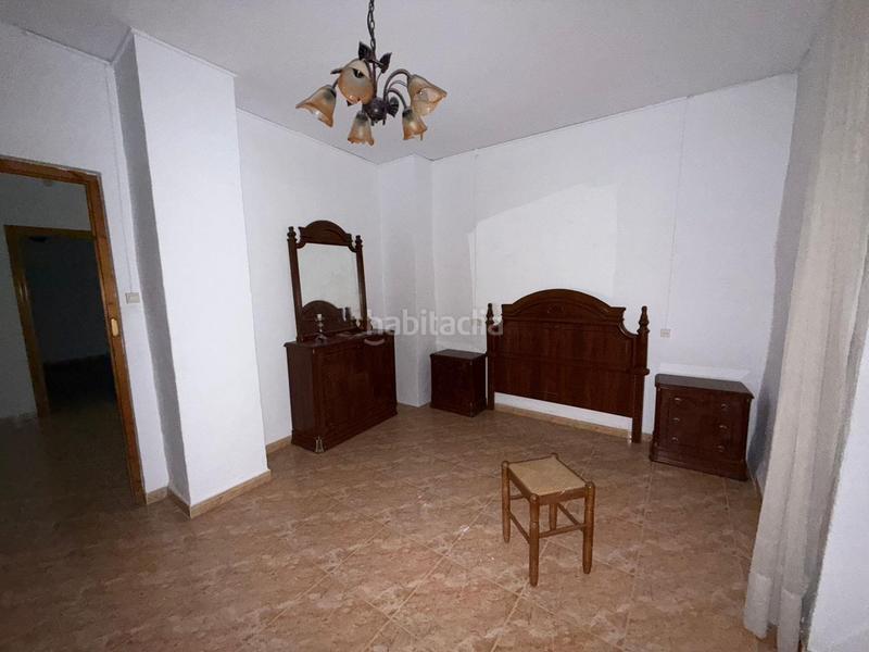 Foto bcc41f74-7b26-49e0-a83f-f6dd1b3db7a8. Casa amplia casa busca propietario en Alameda