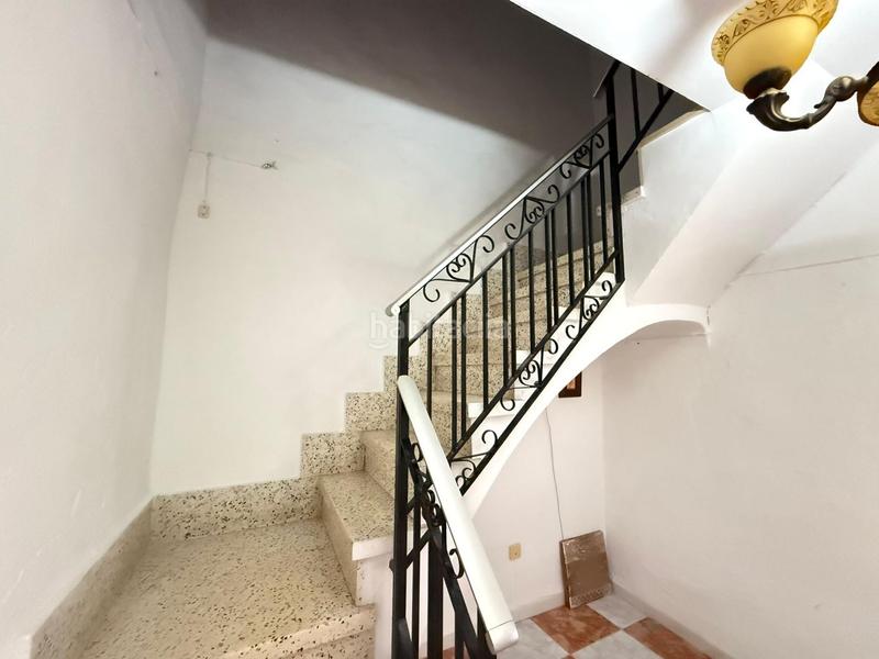 Foto d71c7d4a-5913-4825-a98b-92add00ff208. Casa amplia casa busca propietario en Alameda