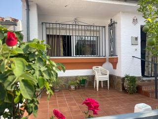 Casa a Villanueva de Algaidas. Casa en villanueva de algaidas de una sola planta sale a la vent