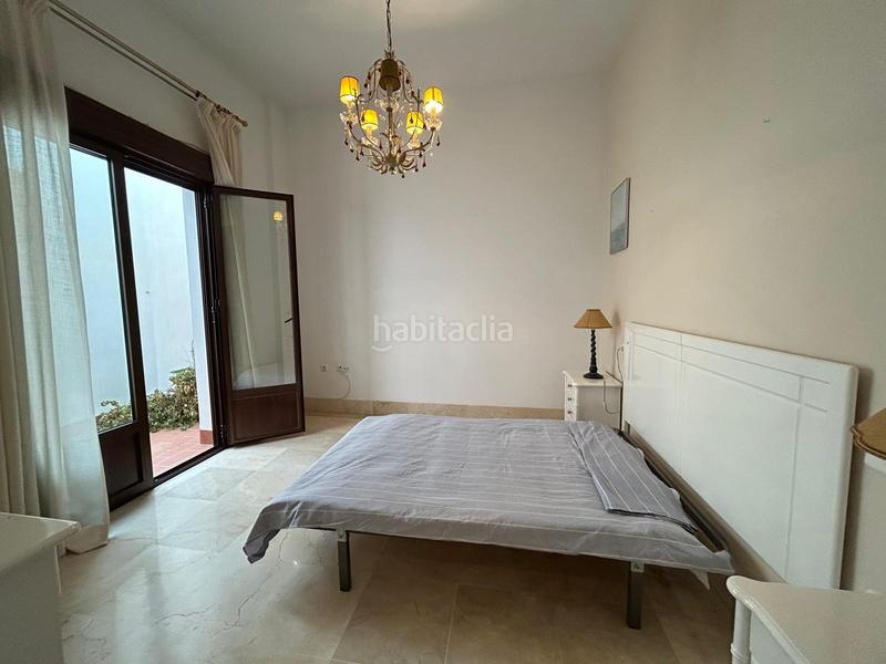 Foto 3ba14ed3-1546-4c29-985d-7c6cdec05444. Piso  en zona centrica con plaza de aparcamiento en Antequera