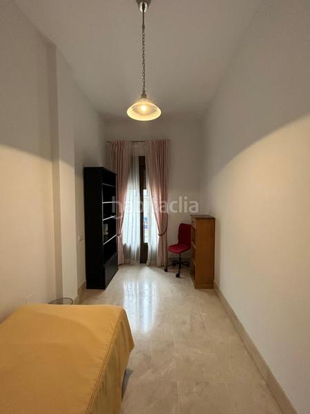 Foto f7e2fab6-238c-4fa1-9291-33d612a6d17c. Piso  en zona centrica con plaza de aparcamiento en Antequera