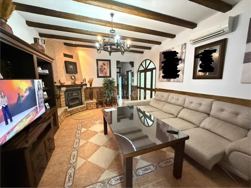 Foto 550321f7-9b9b-40cb-9aef-8c06b4446d06. Masia amb aparcament a Alameda