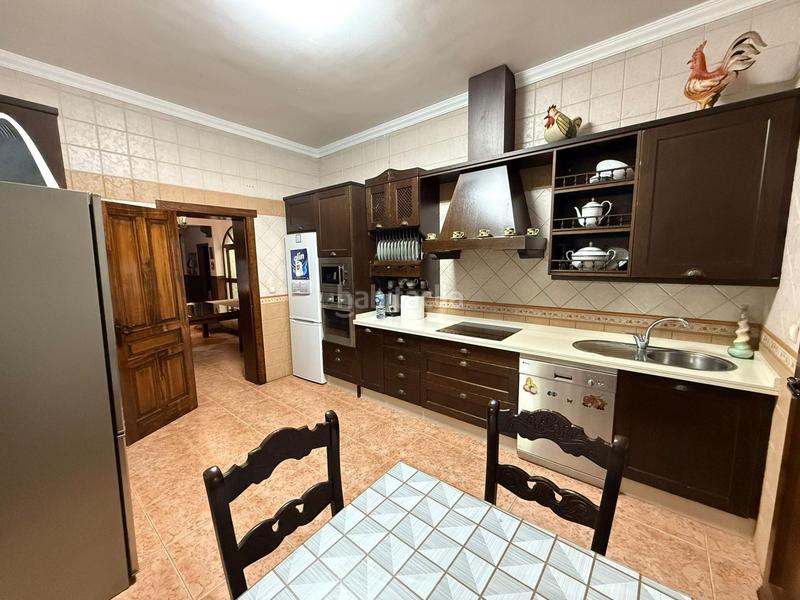 Foto 8993cd9f-9385-4409-b40f-fe213e2e8a85. Masia amb aparcament a Alameda