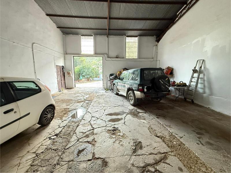 Foto a1c8e6ff-e8d4-46a7-a858-8dfd23398645. Masia amb aparcament a Alameda