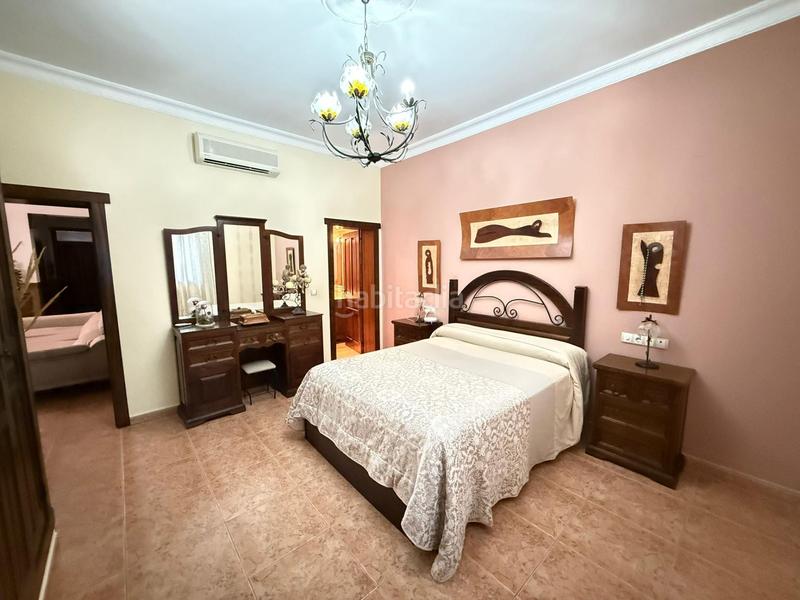 Foto b8146c36-7a9b-4c5e-b081-2e807c47c064. Masia amb aparcament a Alameda