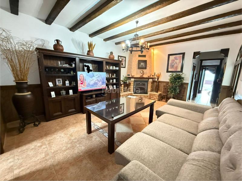 Foto ec450cc0-f571-4ea9-8cdb-f21653a2465f. Masia amb aparcament a Alameda