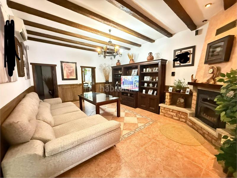 Foto ee65cd6f-a508-4826-92d4-c03fca4dba69. Masia amb aparcament a Alameda