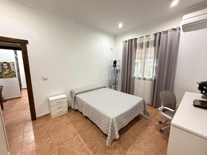 Foto faa450bf-3d52-4bdb-bf52-1fc2f535eca4. Masia amb aparcament a Alameda