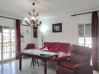 Pis a Fuentemora. Piso zona giron sale a la venta