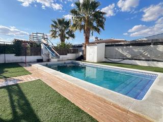Mas à Centro. Parcela rustica con piscina muy cerquita de antequera puede ser