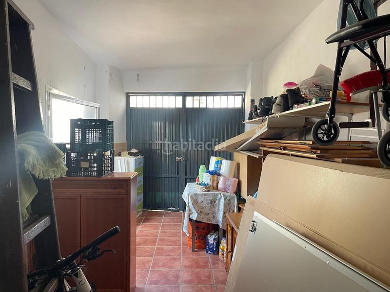 Foto 28c7e9fe-0e84-4041-a557-bb59abc7dd44. Casa amb aparcament a Zona de la Vega Antequera