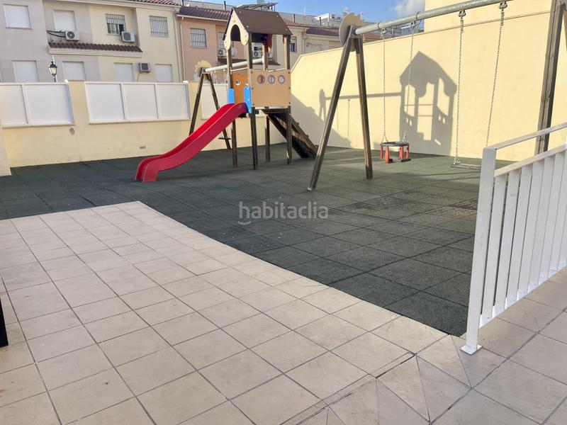 Foto 1b09725f-e76c-49f7-9768-c6d8d56ff35a. Pis amb calefacció aparcament piscina a Zona de la Vega Antequera