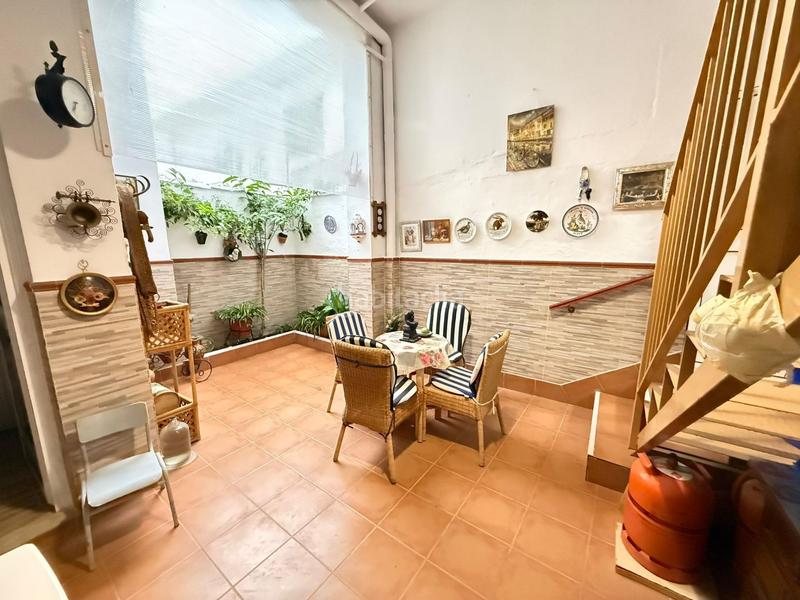 Foto b55ae9e8-440a-4062-b688-0f3e44cf4aa0. Ground floor with heating in Alameda