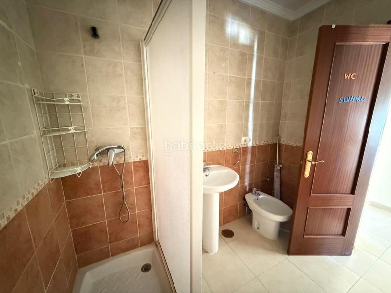 Foto e4e1d184-fb6b-418d-a7a8-1475ccc8e3af. Casa adosada en exclusiva casa adosada con piscina comunitaria en Mollina