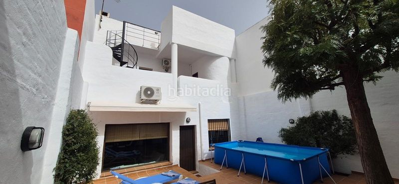 Foto 3136a670-3bd8-44e8-89b1-7c04c8eb49f9. Casa amb calefacció aparcament piscina a Fuentemora Antequera