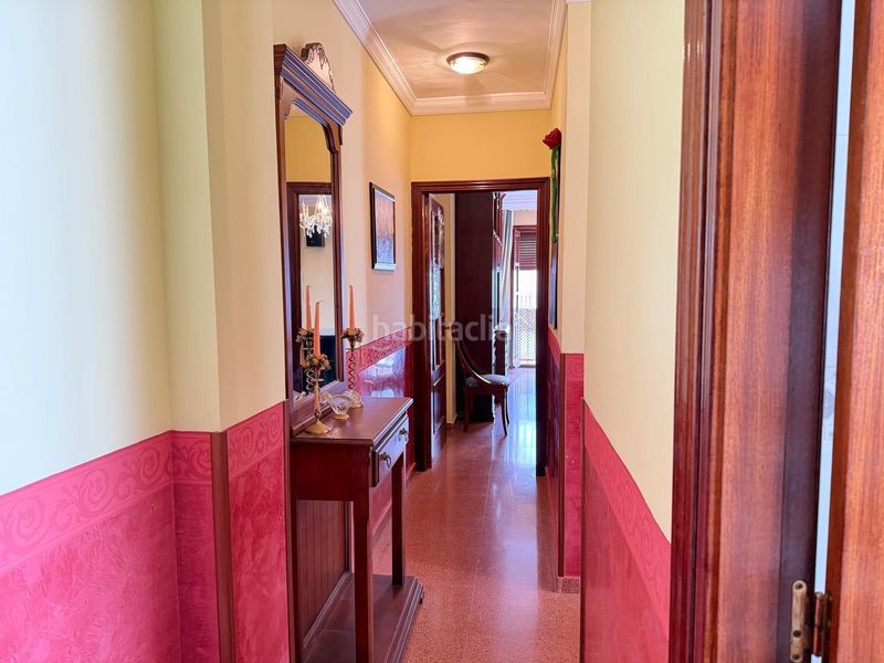 Foto 6faa2e1e-3a51-4276-b257-8ab87270e0ab. Pis a Cueva de Menga Antequera