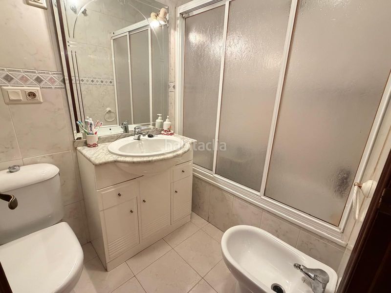 Foto 9a83980d-0f28-4d09-b2e0-3c36e1cf97b9. Pis a Cueva de Menga Antequera