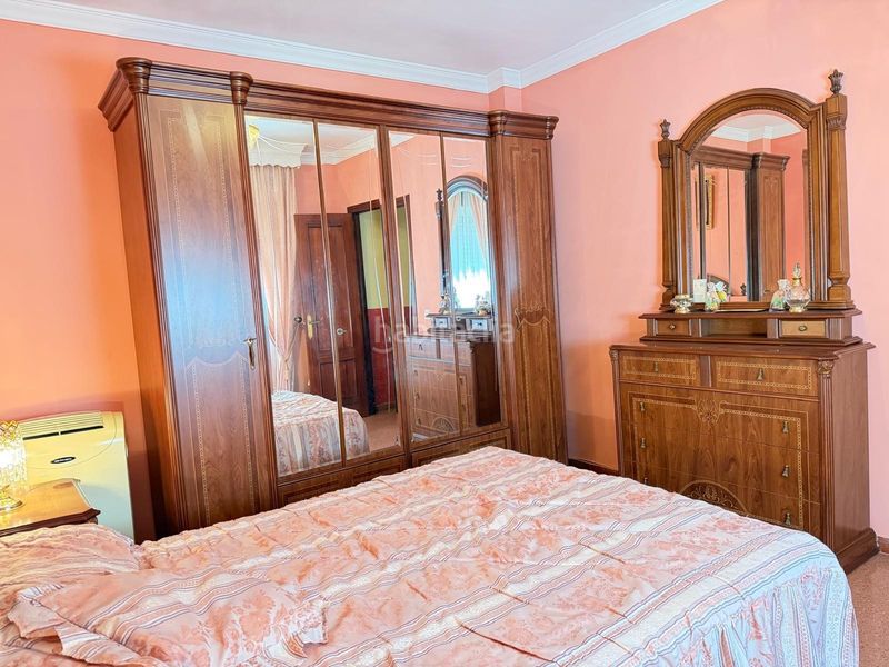 Foto db0b2d61-403e-4267-943d-84296d865eb1. Pis a Cueva de Menga Antequera