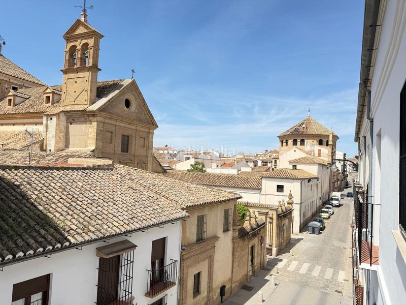 Foto e41e4c3f-5b99-469a-b96c-0b9d179d2760. Pis a Cueva de Menga Antequera