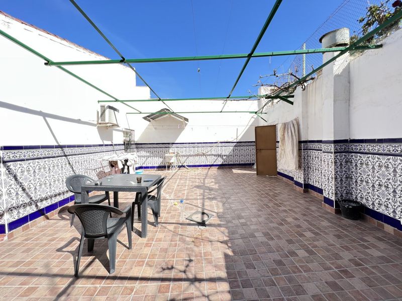 Foto 0798dd5c-30ef-4533-adb4-5824e7d9ca5d. Casa amb aparcament a Zona de la Vega Antequera