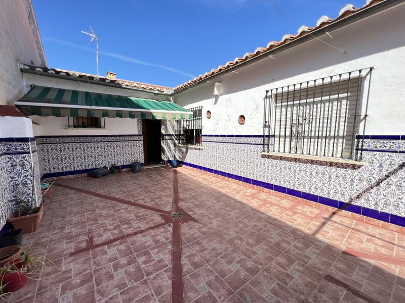 Foto 76df3512-91c8-45c3-8c07-7ccc01ce415a. Casa amb calefacció aparcament a Zona de la Vega Antequera