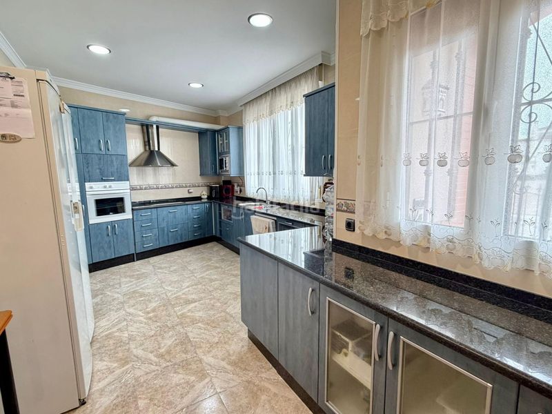 Foto bf9b8335-efde-41e8-99f2-3f4d9cc97d92. Casa majestuosa casa con piscina y amplias terrazas en Fuente de Piedra
