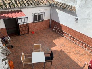 House in Casco Histórico. Casa en casco histórico de planta baja busca propietario