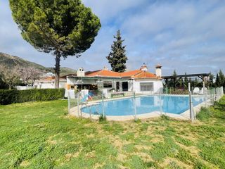 Casa in Centro. Encantadora casa de campo con piscina en antequera