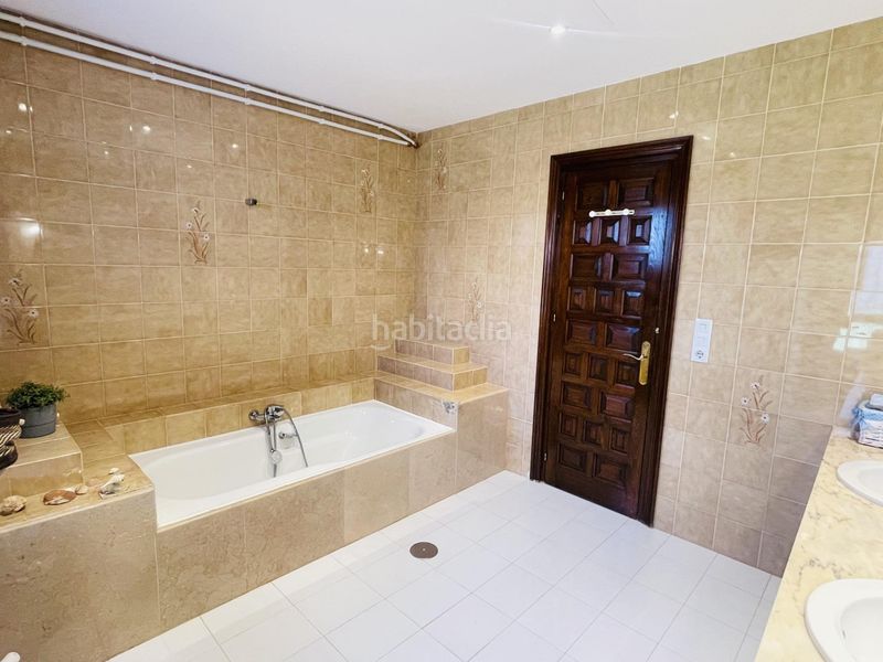 Foto 9a3944c1-ab23-4a52-b6e7-bde1e7fc7f57. Casa amb calefacció aparcament piscina a Centro Antequera
