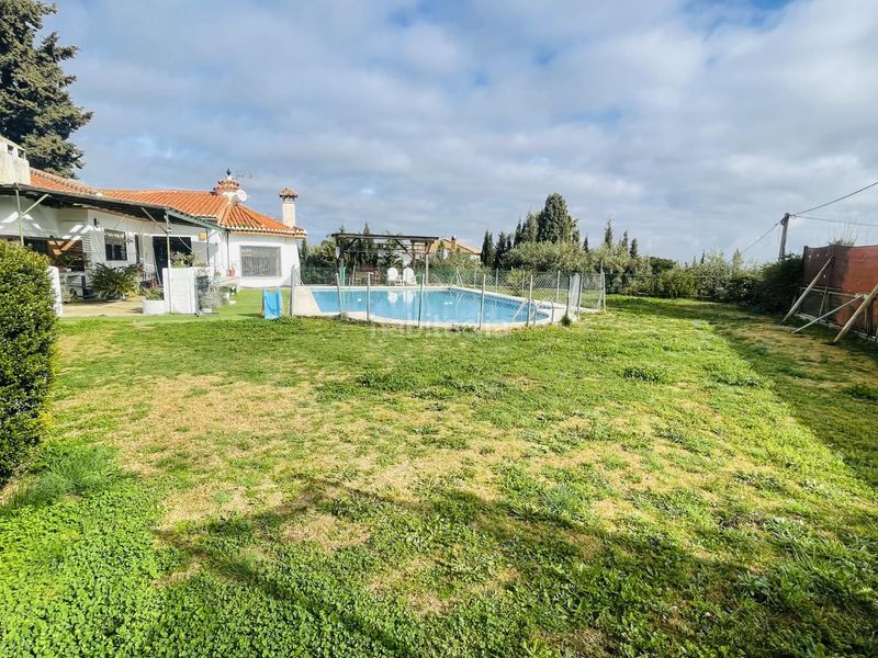 Foto d5b293c8-3f2e-4167-b30c-2cd8a2577bac. Casa amb calefacció aparcament piscina a Centro Antequera