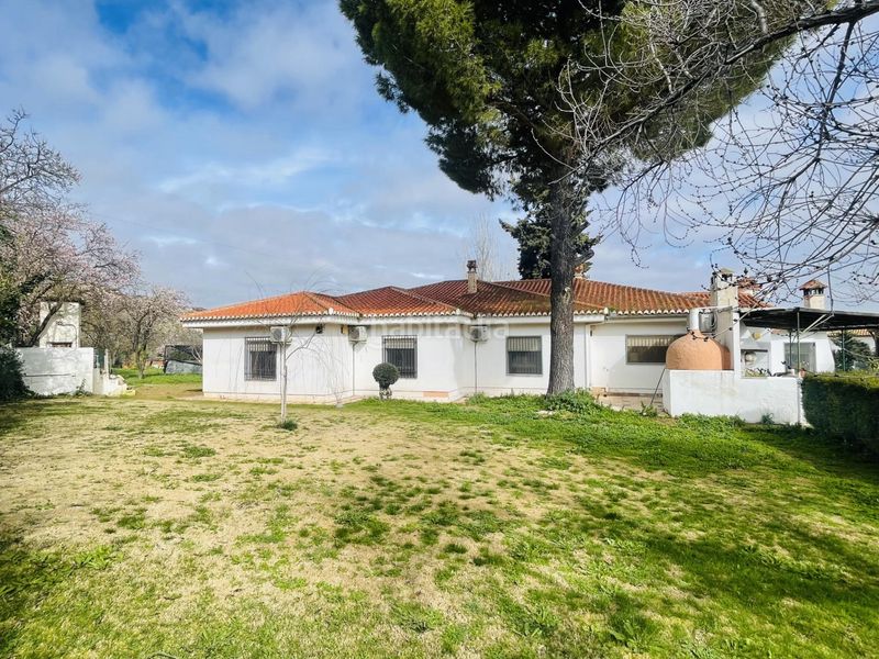 Foto f62aecec-d57e-4b38-a73b-46fc3883d239. Casa amb calefacció aparcament piscina a Centro Antequera