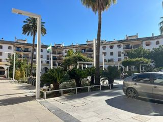 Posto auto in Cueva de Menga. Oportunidad de garaje en antequera  pl. de abastos por 23,000