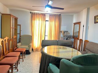 Piso en Centro. Piso en venta de 3 dormitorios en antequera  oportunidad única