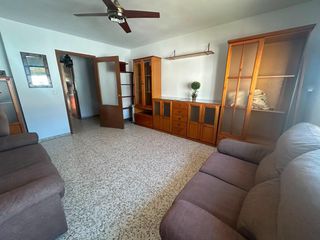 Flat in Fuentemora. Piso en venta de 3 dormitorios en antequera  oportunidad única