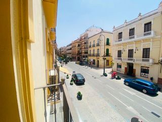 Lloguer Local Comercial  Calle del infante don fernando. Local en alquiler en plena calle infante don fernando