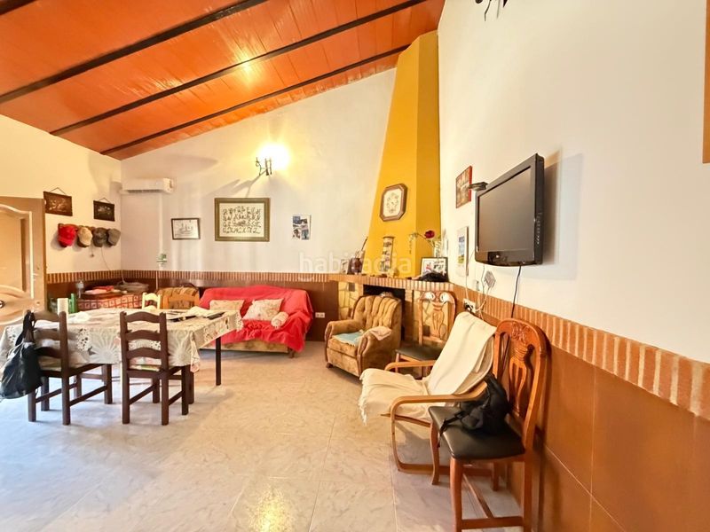 Foto d630a14d-f486-4125-ac1f-f3b095fdafcf. Casa amb calefacció aparcament a Alameda