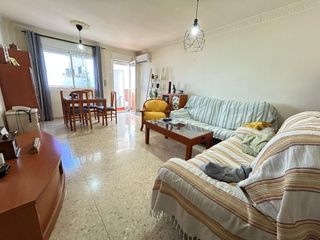 Casa adossada a Zona de la Vega. En exclusiva casa en zona de la quinta