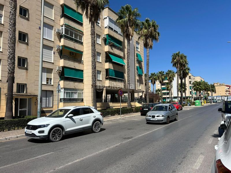 Foto 28ef4ba0-cebf-4910-8384-8b5c5e948e64. Dúplex en exclusiva dúplex en zona gironparquesol entrar a vivir! en Antequera