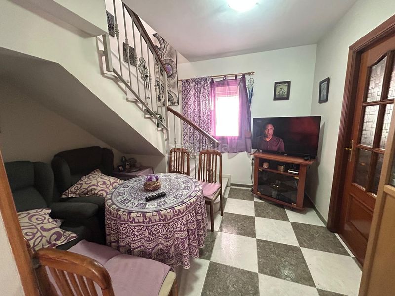 Foto b43ce3ca-a830-4236-b0cf-a09a73b88b40. Dúplex en exclusiva dúplex en zona gironparquesol entrar a vivir! en Antequera