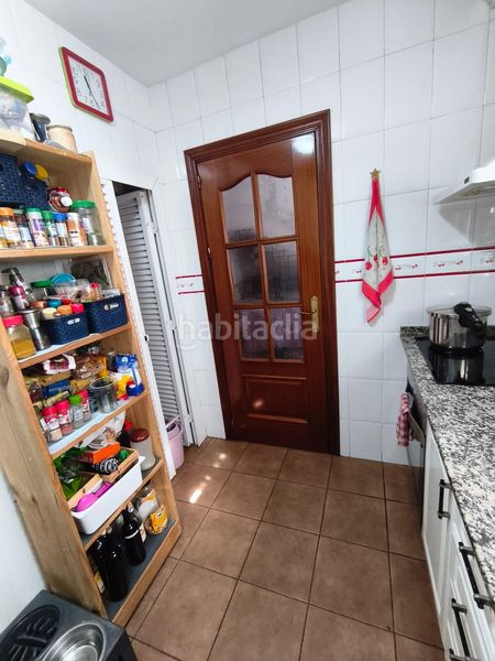 Foto c9605c19-7b66-4353-924f-a154a6ec1491. Dúplex en exclusiva dúplex en zona gironparquesol entrar a vivir! en Antequera
