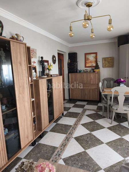 Foto d2bd8ef5-a73f-48b4-9bf5-0d695531f915. Dúplex en exclusiva dúplex en zona gironparquesol entrar a vivir! en Antequera