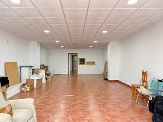 Local Comercial en Zona de la Vega