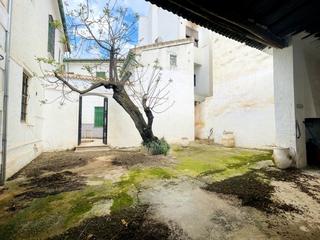 Casa a Villanueva de Algaidas. Casa señorial en el centro de villanueva de algaidas.