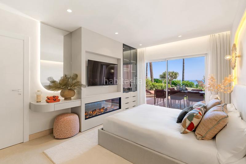Foto 8fc8a5bd-e7b5-4308-b03b-06e272f70a04. Planta baja en costalita ii 0 apartamento reformado en primera línea de playa con tecnología inteligente menara beach, nueva milla de oro en Estepona
