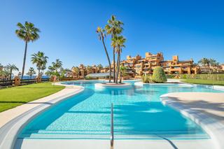 Planta baixa a Mare nostrum 40. Apartamento de lujo con piscina privada  los granados del mar