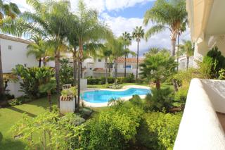 Lloguer Casa adossada a Bahía de Marbella. Adosada de 4 dormitorios en primera línea de playa en bahia de m
