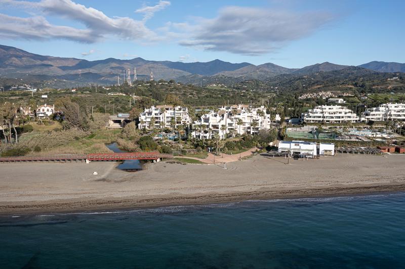 Foto b67c01e1-8125-4df6-9f07-0fe4b3d2bac3. Attico in uen.c5 rio velerin 7 in El Velerín Estepona