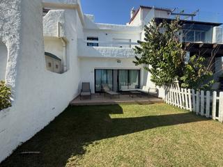 Lloguer Casa aparellada a Acapulco 1. Adosado en primera línea de playa en casares  urbanización acapu