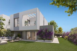 Casa adosada en Calle de la playa 3007. Casas adosadas de nueva construcción en elviria playa, marbella