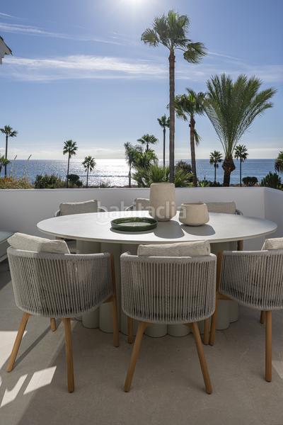 Foto 42f487ca-19db-46f9-b92b-f5954cd2b74f. Apartamento  de lujo en planta baja frente al mar en costalita en Estepona